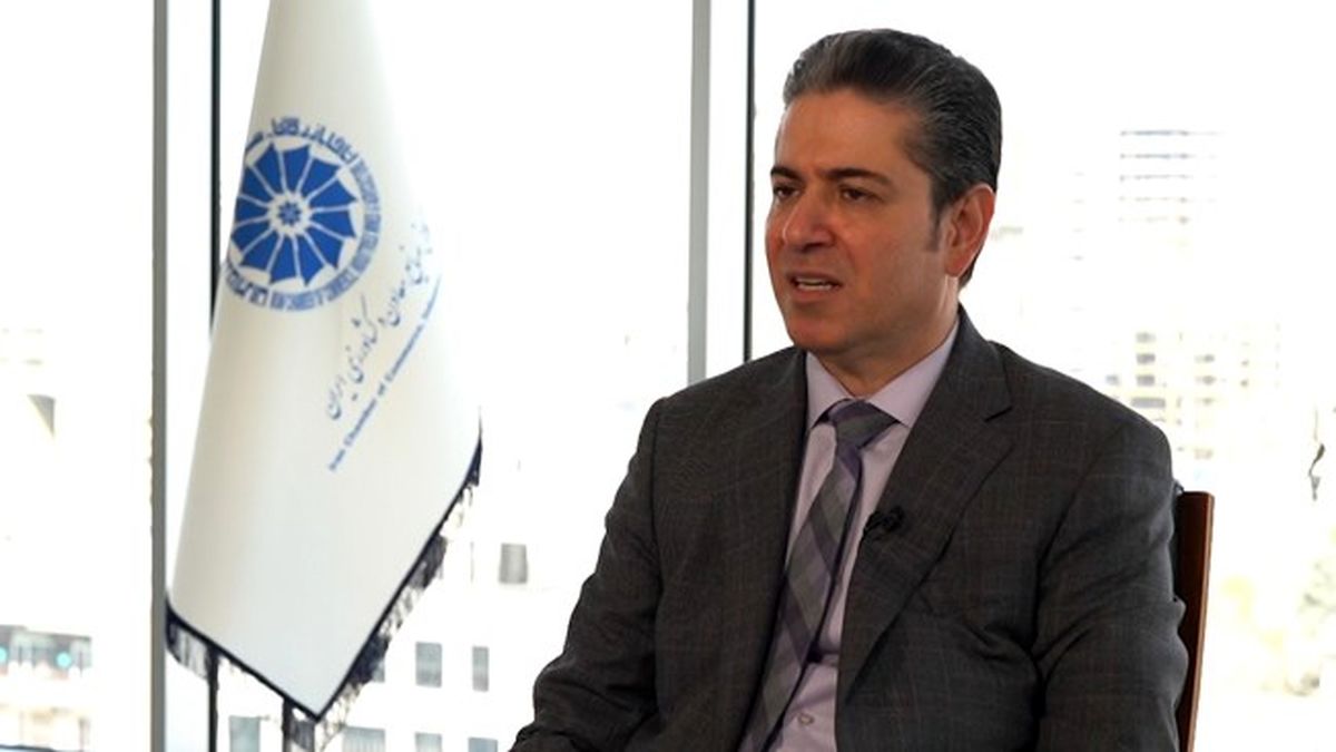 برکناری سلاحورزی شکاف اقتصادی را افزایش میدهد