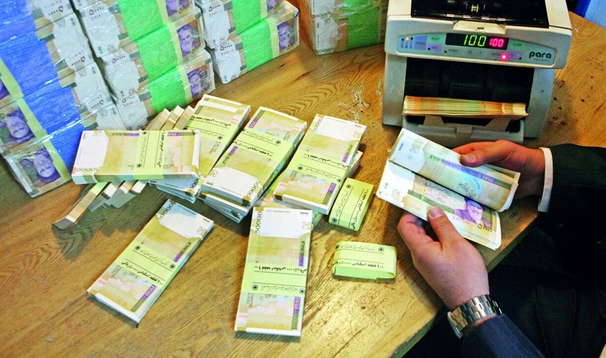 تا پایان آذر ۶۰۰هزار تومان به حساب این افراد واریز میشود