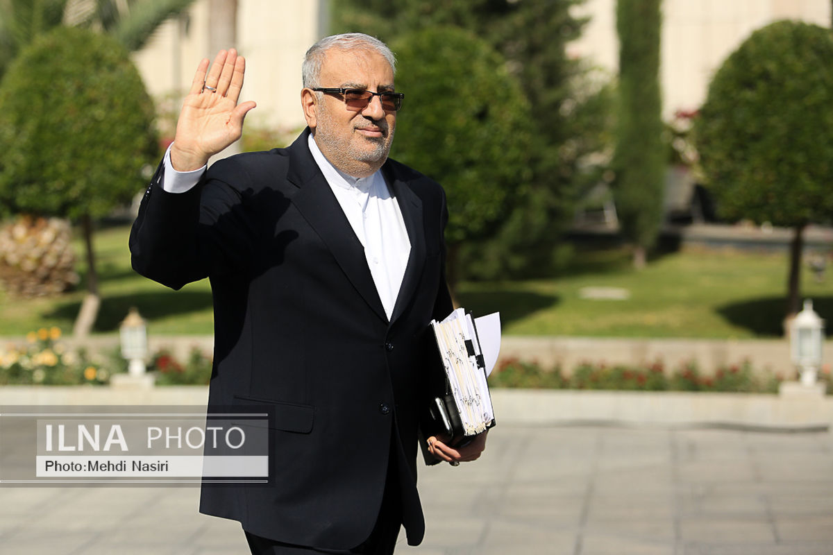 تا پایان امسال و اوایل سال آینده، رشد گروه نفت و گاز صعودی میشود