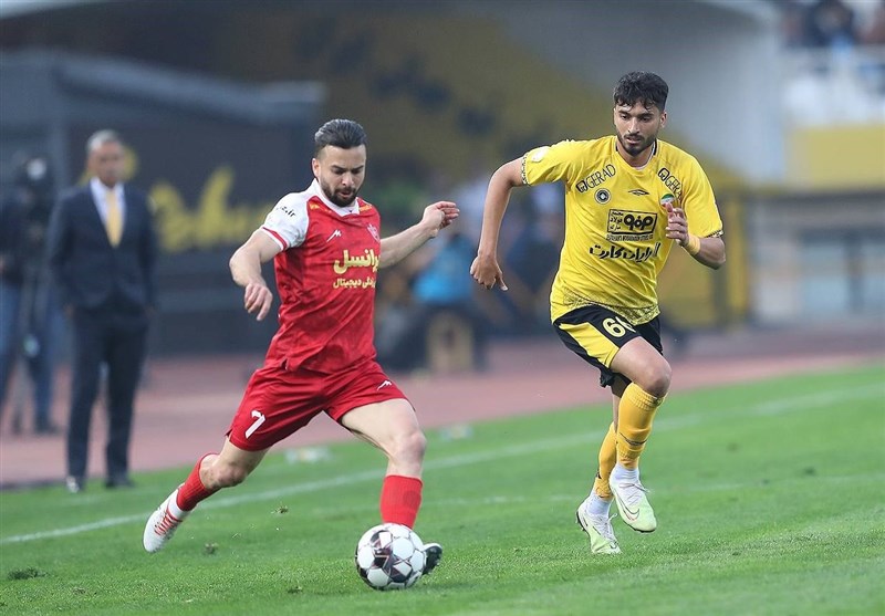 تساوی بدون گل سپاهان و پرسپولیس در پایان نیمه نخست