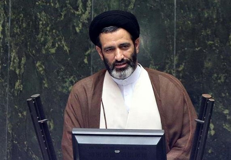 حسینی کیا: نگاه مجلس و دولت حمایت از تولید خودروهای برقی است