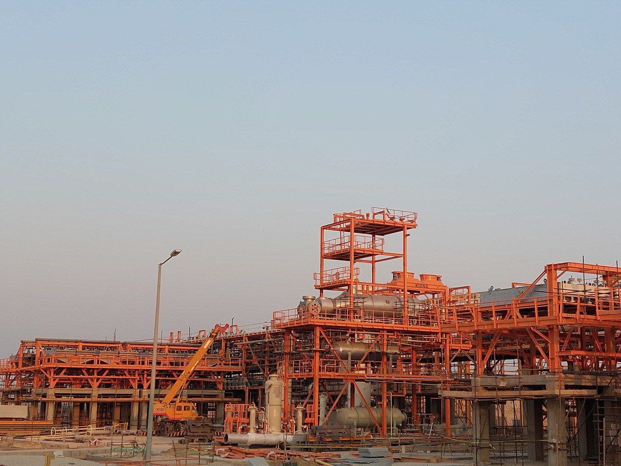 خاموشی مشعلهای شرق کارون تا 1404 و تزریق گاز آن به صنایع و شبکه خانگی