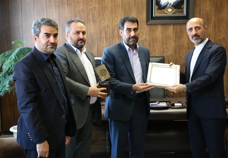 دستگاههای اجرایی برتر در خراسان جنوبی تجلیل شدند