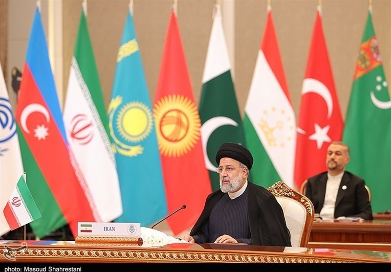 رئیسی در اجلاس اکو: فعالیت سازمان اکو مورد حمایت بیقیدوشرط ایران است/ توقف سخنرانی برای قرائت فاتحه برای شهدای غزه