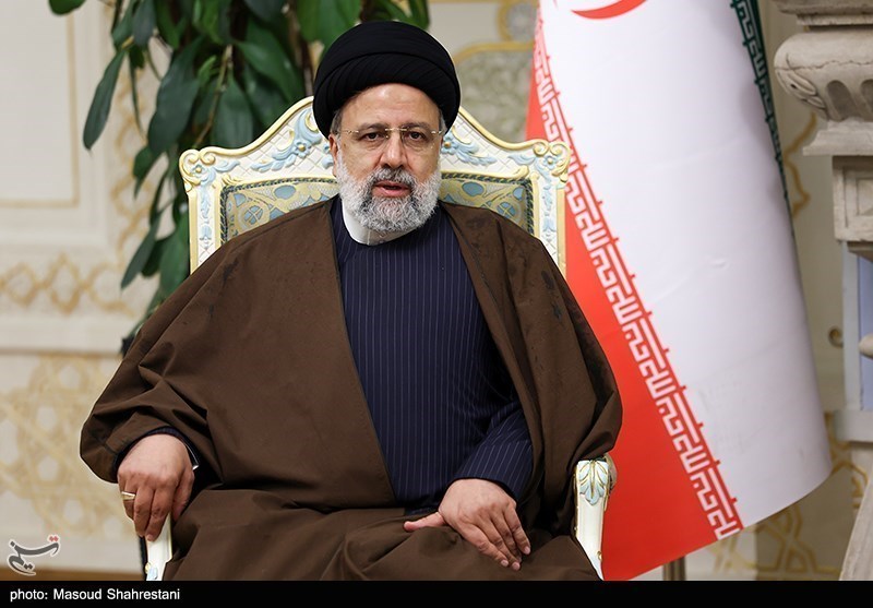 رئیسی: نباید شاهد محرومیت و بیکاری باشیم/ مشکلات آبرسانی چهارمحال و بختیاری برطرف میشود