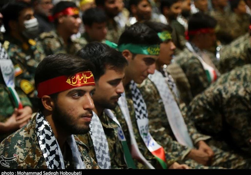 رزمایش بزرگ شکوه اقتدار بسیج در استان یزد/ تجدید بیعت بسیجیان با آرمانهای امام و شهدا + تصاویر