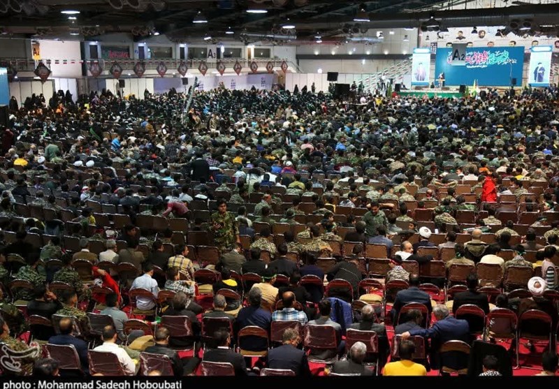 رزمایش بزرگ شکوه اقتدار بسیج در استان یزد/ تجدید بیعت بسیجیان با آرمانهای امام و شهدا + تصاویر