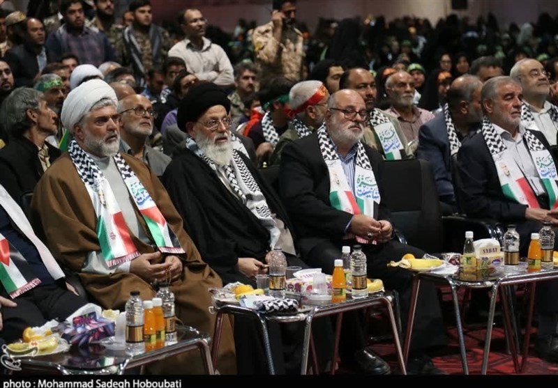 رزمایش بزرگ شکوه اقتدار بسیج در استان یزد/ تجدید بیعت بسیجیان با آرمانهای امام و شهدا + تصاویر