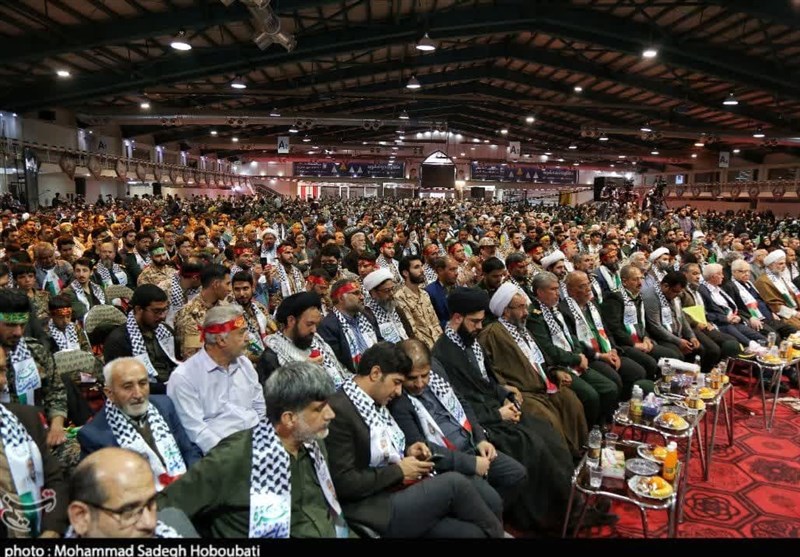 رزمایش بزرگ شکوه اقتدار بسیج در استان یزد/ تجدید بیعت بسیجیان با آرمانهای امام و شهدا + تصاویر