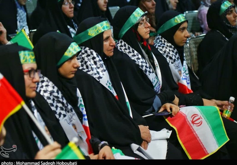 رزمایش بزرگ شکوه اقتدار بسیج در استان یزد/ تجدید بیعت بسیجیان با آرمانهای امام و شهدا + تصاویر