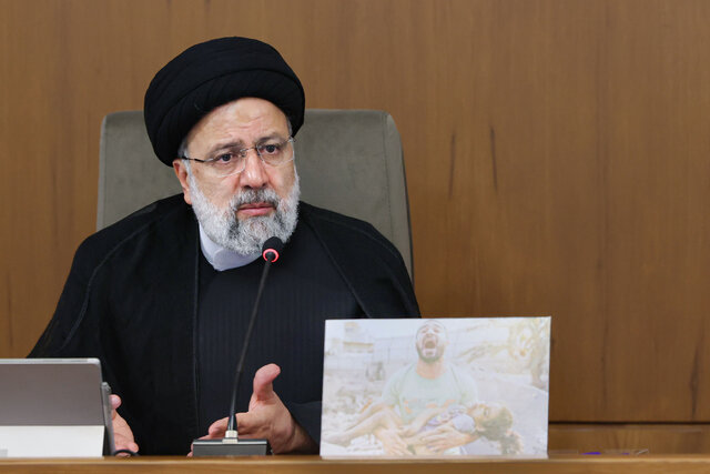 سازمان برنامه با واقعیکردن درآمدها و مصارف، جلوگیری از کسری بودجه را مورد توجه ویژه قرار دهد