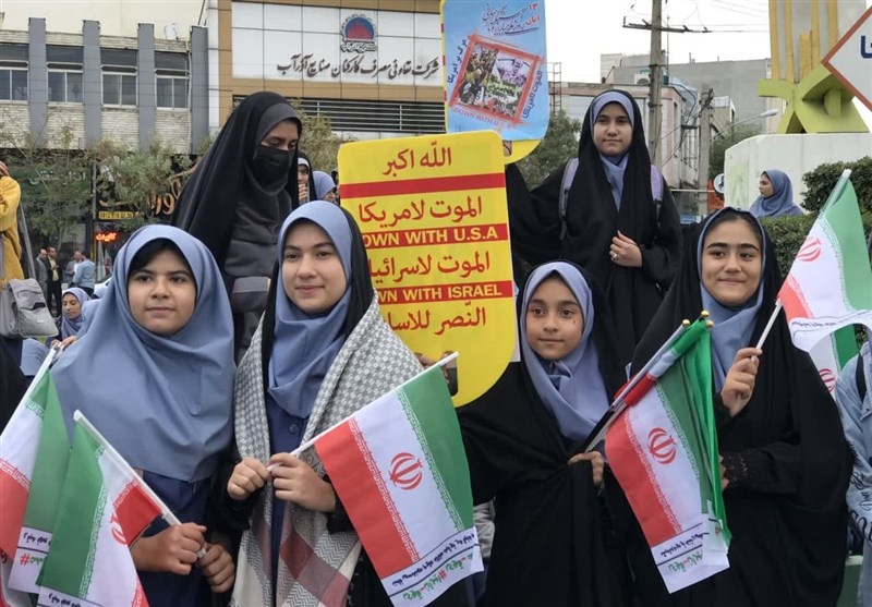 شکوه حضور اراکیها در راهپیمایی ۱۳ آبان/ طنین فریاد “مرگ بر آمریکا” در زادگاه بنیانگذار انقلاب + فیلم و عکس