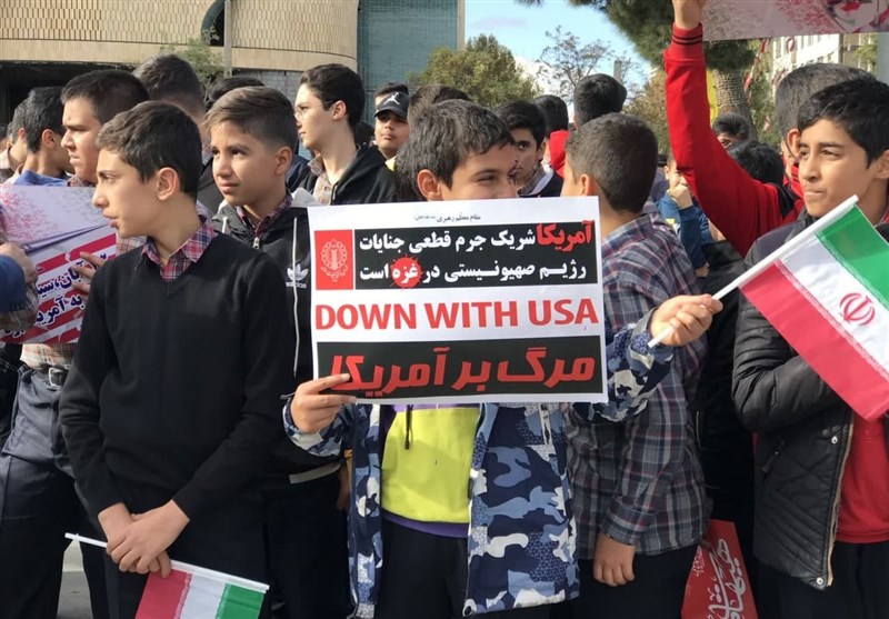 شکوه حضور اراکیها در راهپیمایی ۱۳ آبان/ طنین فریاد "مرگ بر آمریکا" در زادگاه بنیانگذار انقلاب + فیلم و عکس