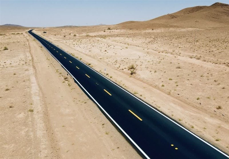 طرح گسترده خطکشی محورهای مواصلاتی استان قم به طول ۱۷۰۰ کیلومتر