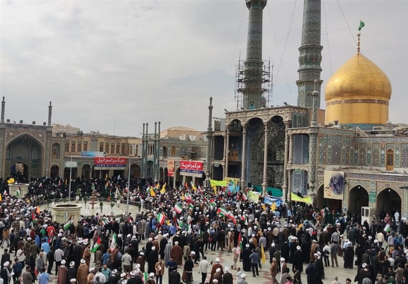 طنین فریاد استکبارستیزی در قم/ خروش مردم قم در روز جهانی استکبارستیزی