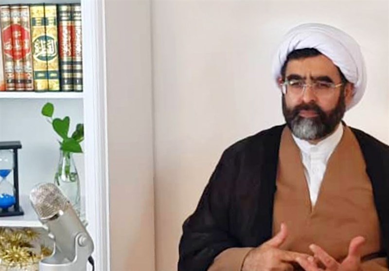 علامه حسن زاده آملی وجود گرانسنگی برای جامعه داشت