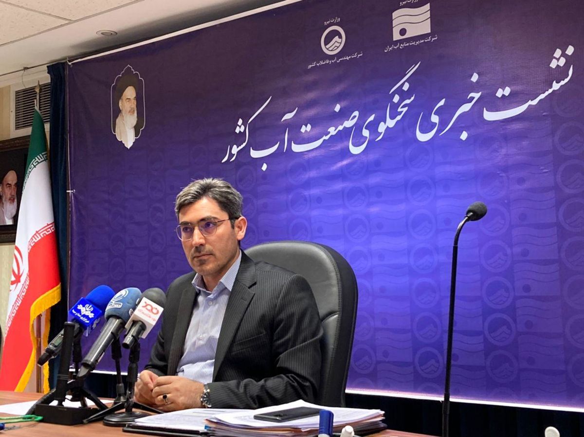 قطع انشعاب مشترکان پرمصرف آب با جدیت دنبال می شود