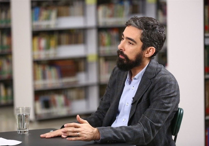 مردم ایران با کتاب زاویهای ندارند/ اوضاع کتابخوانی اینقدر هم بد نیست