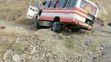 مصدومیت ۱۱ نفر در تصادف مینی بوس و تریلی در محور دشتستان