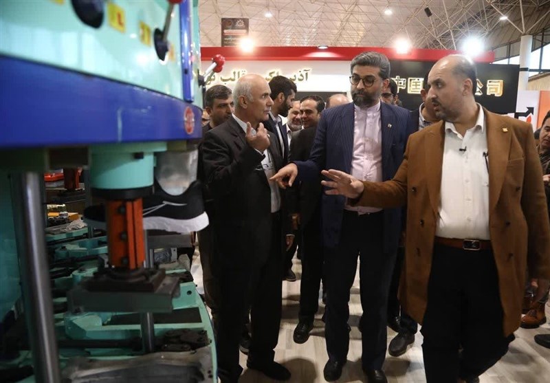 معاون وزیر صنعت: صادرات صنعت کفش ۸۳ میلیون دلار پایهریزی شد