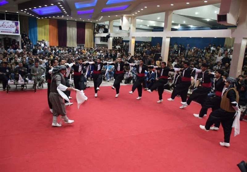 معرفی برگزیدگان جشنواره سراسری «ههلپهرکی» بانه/ وقتی دیگر جنگ معنی ندارد