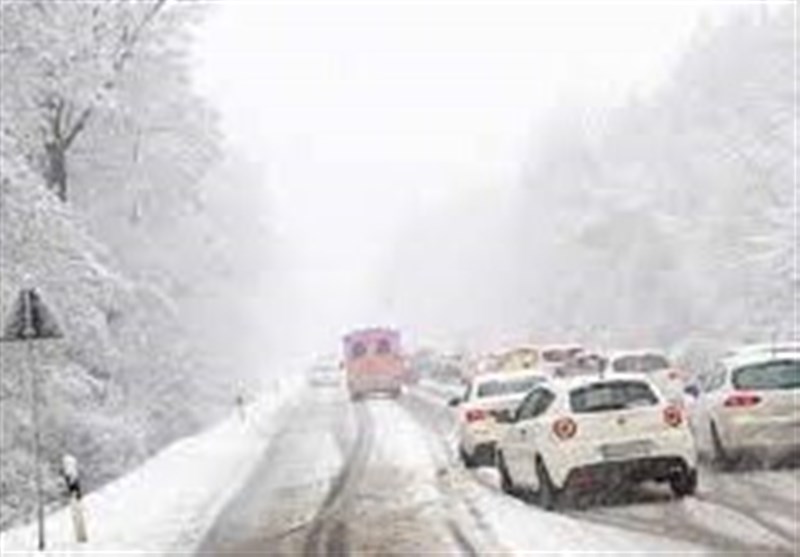 هرج و مرج و ۲ قربانی بر اثر طوفان برف در آلمان