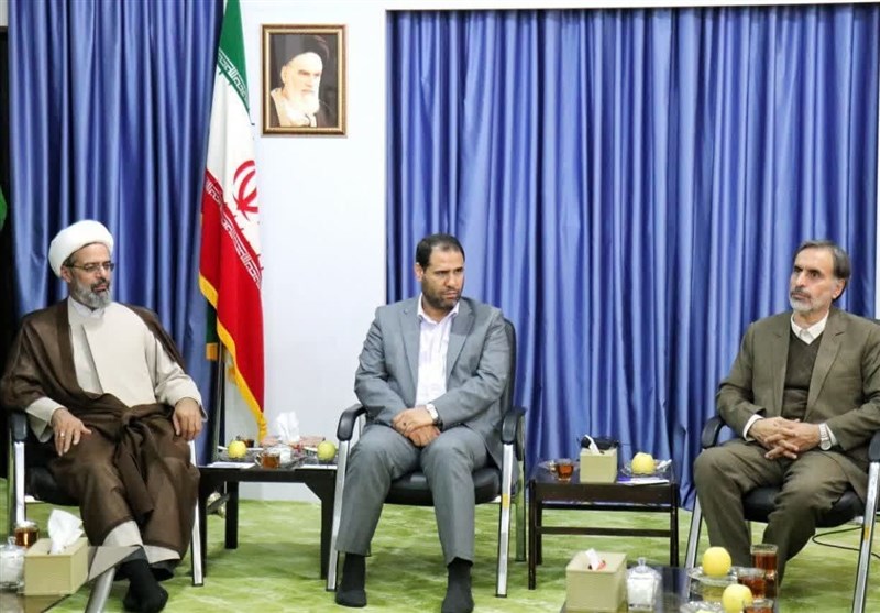 وزارت آموزش و پرورش پیگیر حل مشکلات معیشتی معلمان و بازنشستهها باشد