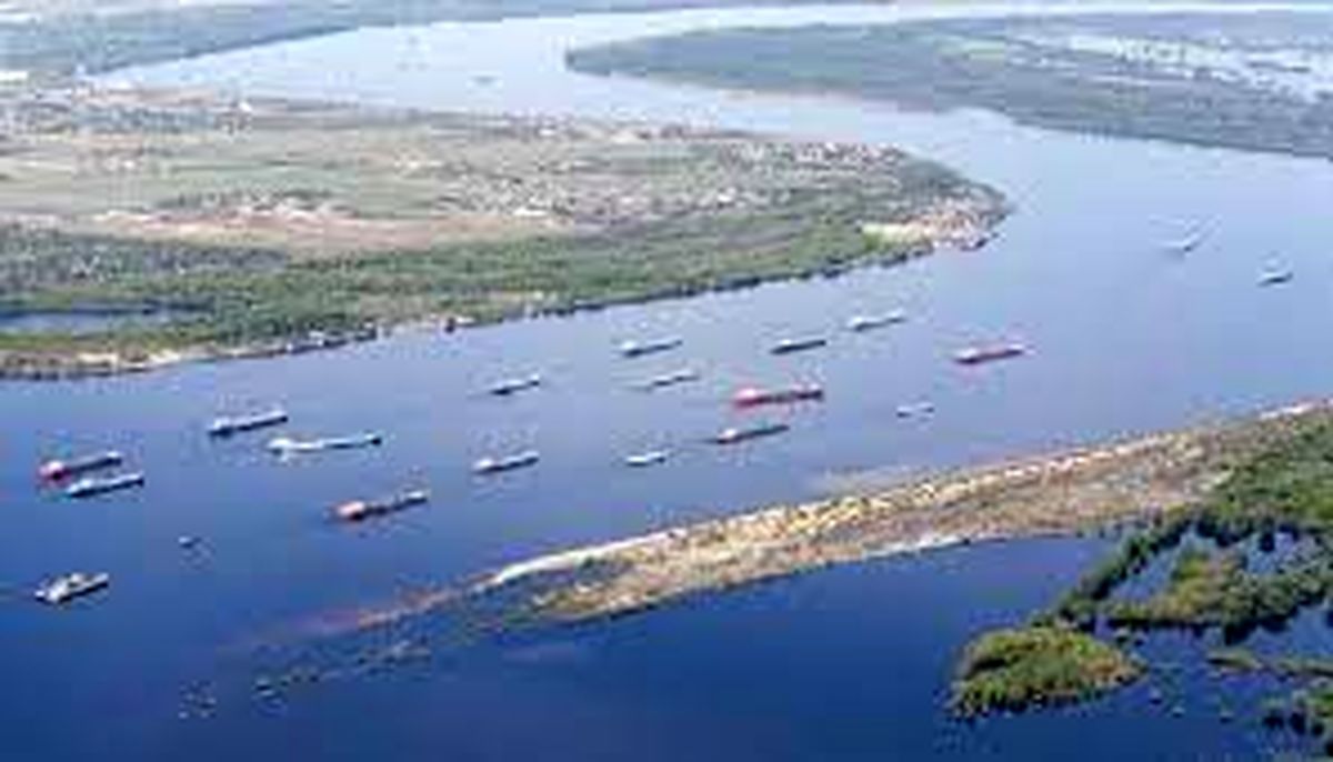 ولگا به عمق 4.5 متر میرسد