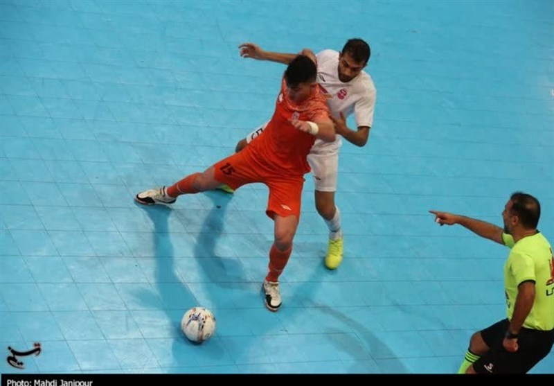 پیروزی قاطع گیتی در حساسترین دیدار فصل/ صدرنشینی شاگردان کشاورز در پایان نیم فصل نخست + تصویر