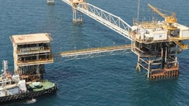 کاهش 300 هزار بشکهای صادرات نفت و فرآوردههای روسیه در ماه نوامبر