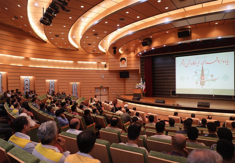 گرامیداشت شهدای صنعت هستهای در نیروگاه اتمی بوشهر+تصویر