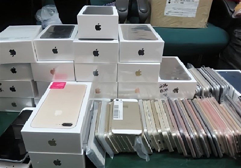 گوشیهای آیفون قاچاق در فرودگاه عسلویه توقیف شد