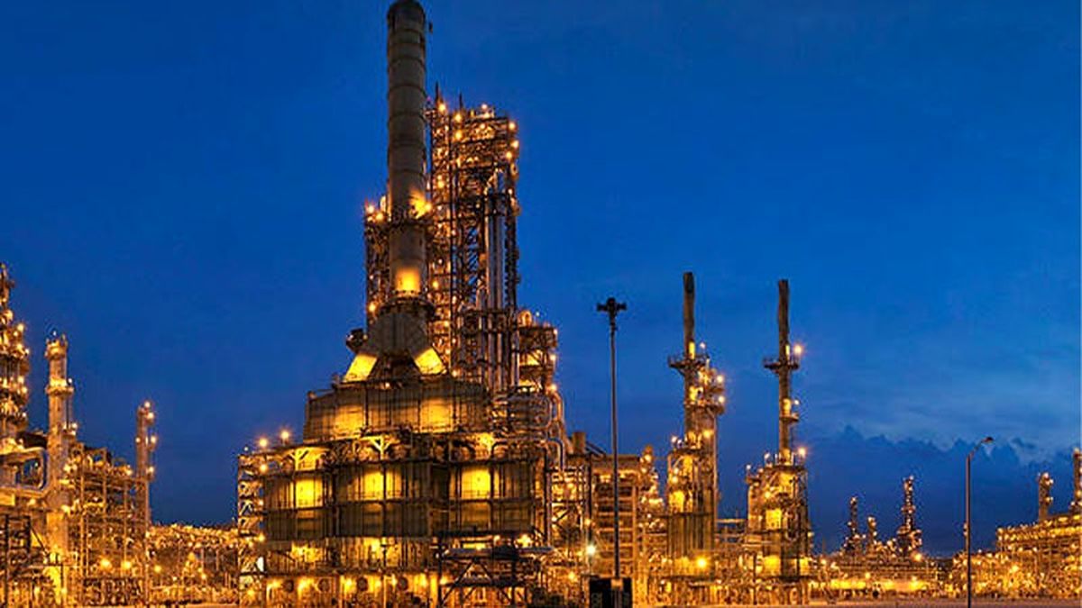 ۲۰۰ میلیون دلار صرفهجویی ارزی با داخلیسازی کاتالیست/ هر صنعتی نگاه به بیرون داشته باشد، آسیبپذیر میشود