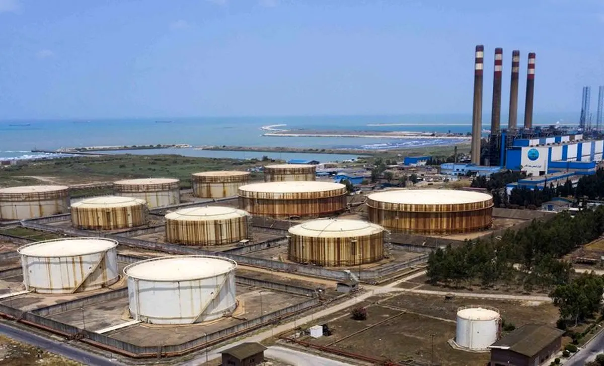10 نیروگاه در مسیر اتصال به خطوط لوله انتقال فرآوردههای نفتی