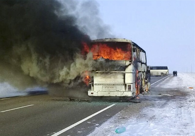 آتشسوزی یک دستگاه اتوبوس در اتوبان پیامبر اعظم تبریز + فیلم