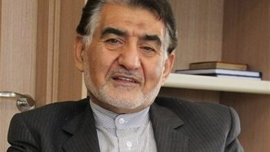 آل اسحاق: کسی فکر نمیکرد دلار ۸ ماه در حد ۵۰ هزار تومان بماند + فیلم