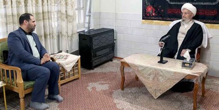 آیتالله مکارم شیرازی: اصلاح جامعه مشروط به اصلاح مدارس است