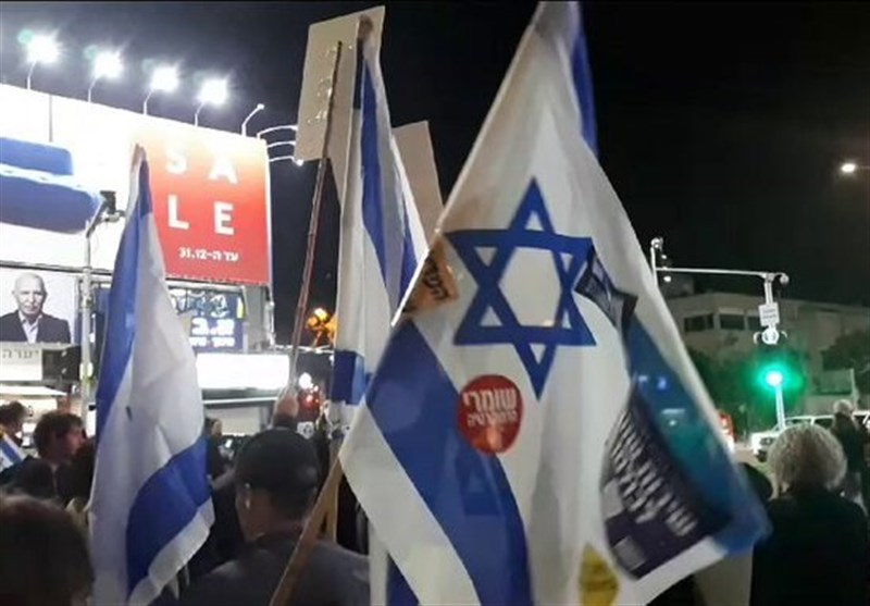 ادامه اعتراضات علیه نتانیاهو؛ بازداشت معترضان مقابل اقامتگاه نخست وزیر اسرائیل