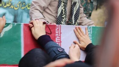 استقبال باشکوه کاشانیها از ۱۲ شهید گمنام + تصاویر