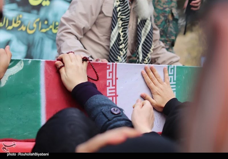 استقبال باشکوه کاشانیها از ۱۲ شهید گمنام + تصاویر