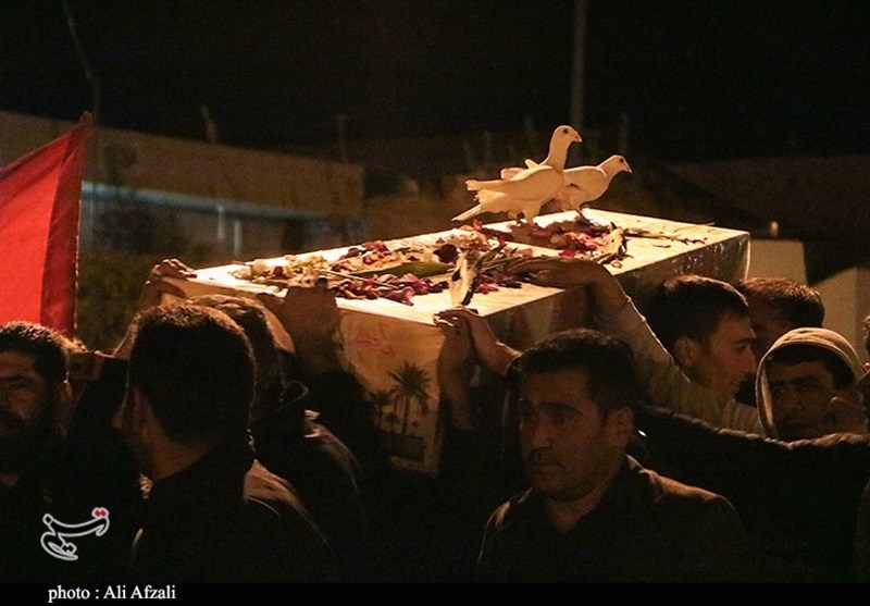 استقبال عاشقانه مردم روستای دهزیار از شهید گمنام + تصاویر