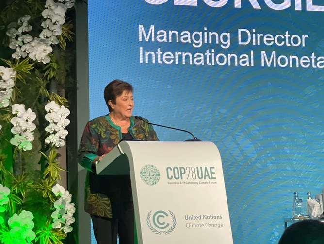 امارات: کاهش گرمایش زمین با حذف سوختهای فسیلی هیچ سند علمی ندارد