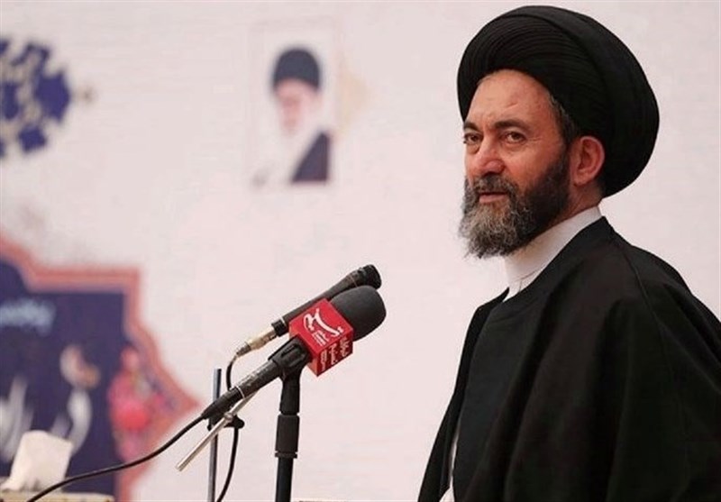 امام جمعه اردبیل: ملت ایران امروز داغدار ۱۱ جوان شدند/ باید داغ بزرگتر بر دل تروریستها بگذاریم