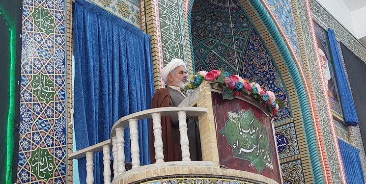 امام جمعه کرمان: صهیونیستها بمب نیم تنی را روی سر کودک ۵ کیلویی میریزند