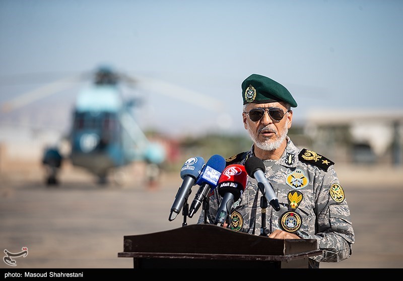 امیر سیاری: توان برتر موشکی و پهپادی در منطقه هستیم/ دشمن 2850 بار به خارک حمله کرد