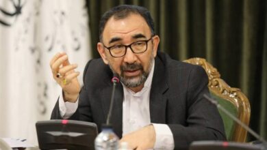 انتقاد استاندار خراسان رضوی از عملکرد بانکها و فولادیها/ چرا حسابهایتان را انتقال دادهاید؟