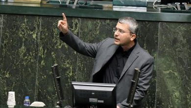 انتقاد شدید نماینده دشتستان از حیف و میل بیتالمال و انتصاب افراد پر مسأله