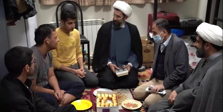 بازدید رئیس نهاد رهبری در دانشگاهها از خوابگاههای دانشجویی +فیلم