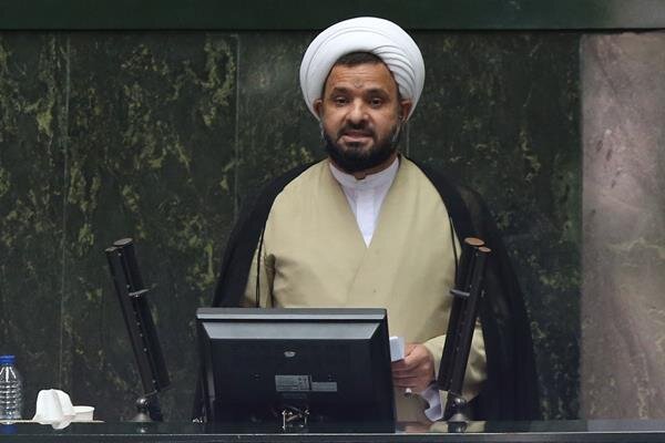 باقری: رشد ۴۰ درصدی درآمد مالیاتی قرار است از کدام پایههای مالیاتی گرفته شود؟