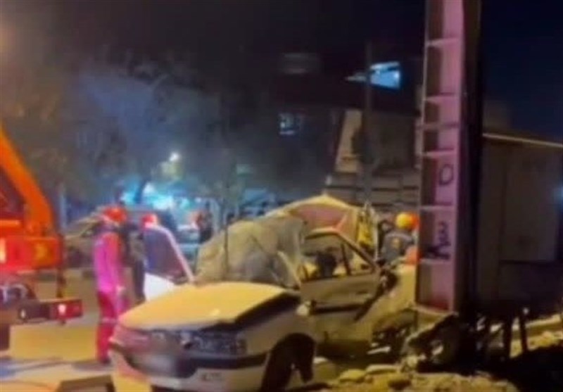 برخورد مرگبار پژوپارس با تیر برق با ۲ کشته و یک مجروح